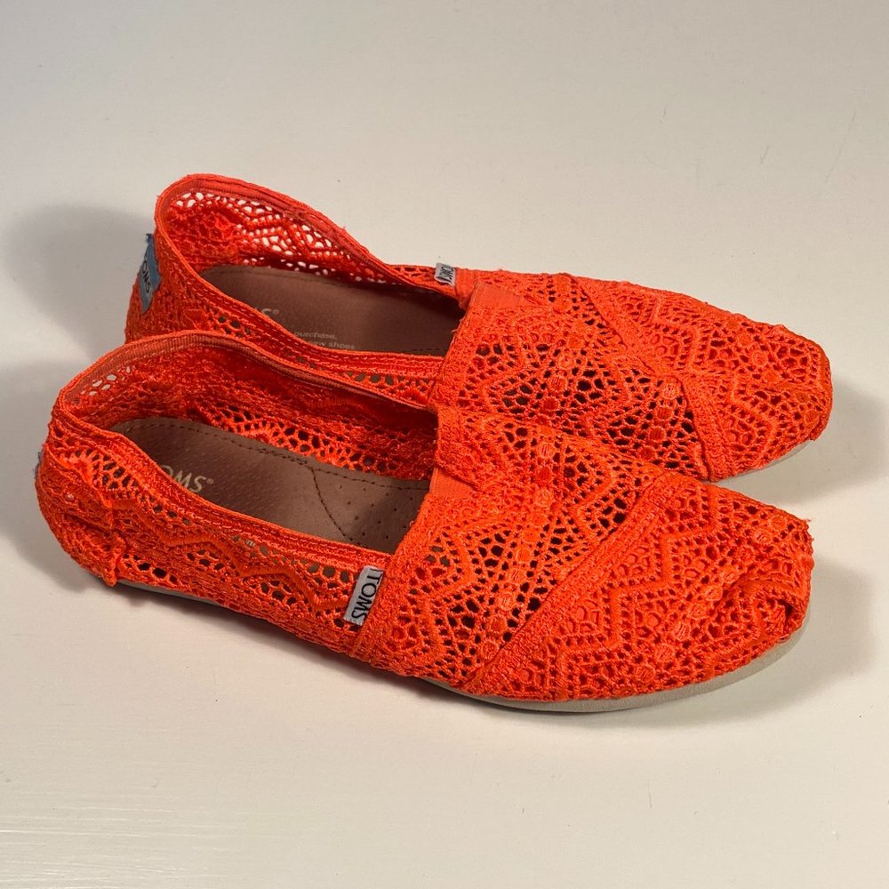 Toms Crochet Flats Women Size 8.5